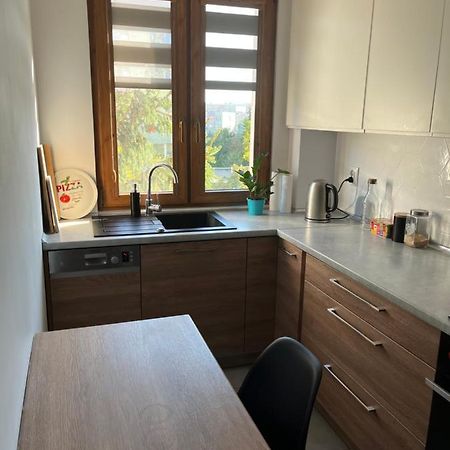 Komfortowe Mieszkanie Ostrowiec Świętokrzyski Buitenkant foto