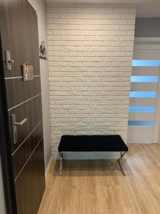 Komfortowe Mieszkanie Ostrowiec Świętokrzyski Buitenkant foto
